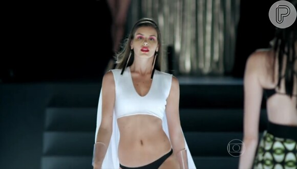 Camila Queiroz interpreta a modelo Arlete na novela 'Verdades Secretas'