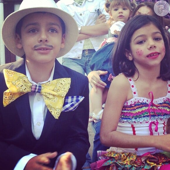 Márcio Garcia publica fotos dos filhos Pedro e Nina caracterizados de caipiras