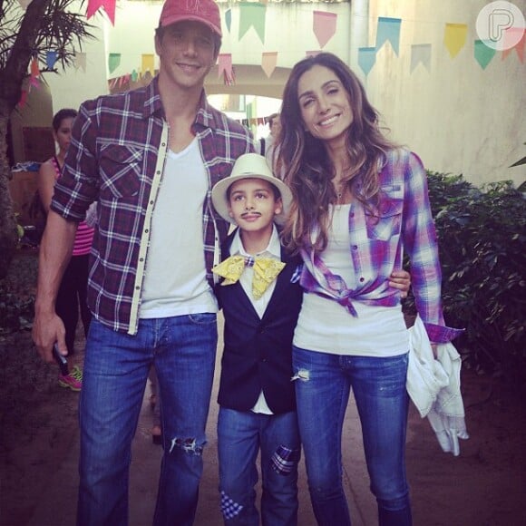 Márcio Garcia e Andréa Santa Rosa curtem festa junina com o filho Pedro, de 9 anos, em 20 de junho de 2013