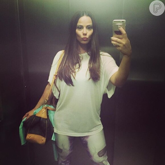 Viviane Araújo contou em entrevista que perdeu peso para participar do quadro 'Dança dos Famosos': 'Quero que meu parceiro possa me jogar para o alto'