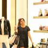 Bruna Marquezine foi às compras nesta quinta-feira, dia 30 de julho de 2015 e aproveitou para comprar várias roupas no shopping Village Mall, na Barra da Tijuca, Zona Oeste do Rio