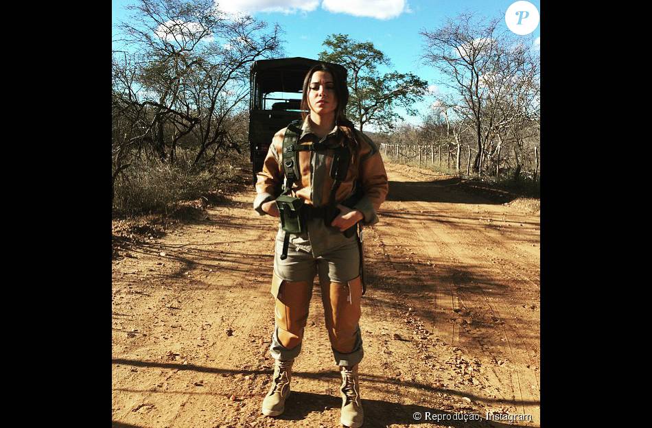 Anitta Esteve No Sertao Nordestino Gravando Um Quadro Especial Para O Programa Domingao Do Faustao Purepeople