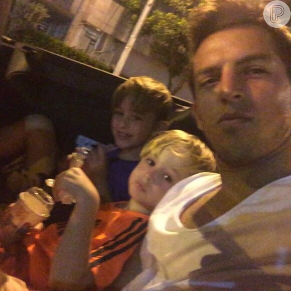 Amaury Nunes também publicou em seu Instagram várias fotos ao lado de Noah e Guy, filhos de Danielle Winits