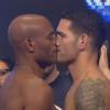 Anderson Silva e Chris Weidman acabaram encostando o rosto e os lábios na encarada após a pesagem para o UFC 162: 'Não quis beijar ninguém'