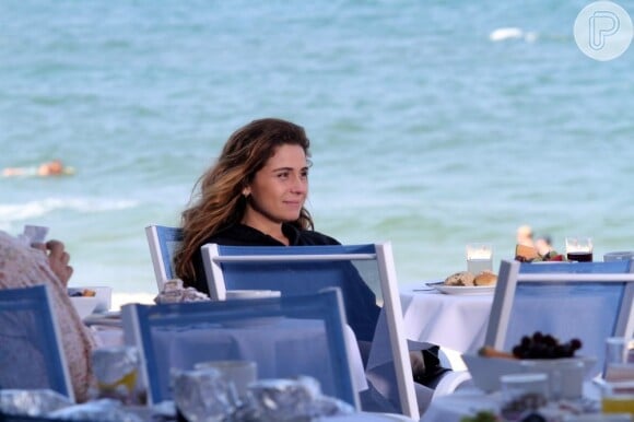 Giovanna Antonelli rodou cenas do filme 'SOS Mulheres ao Mar', na praia do Arpoador, Zona Sul do Rio de Janeiro, em 8 de julho de 2013