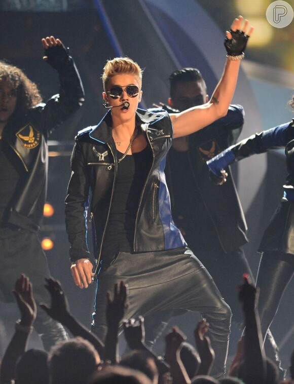 Justin Bieber vem ao Brasil em novembro de 2013