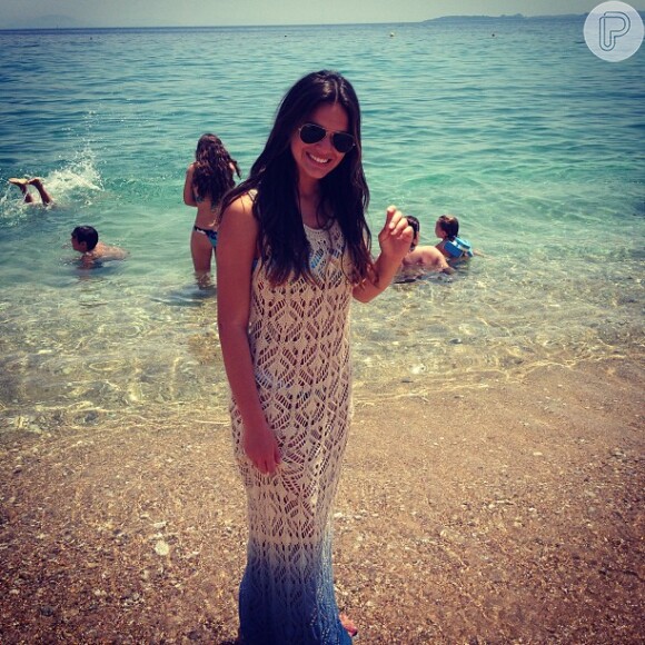 Bruna Marquezine curte a ilha de Corfu, na Grécia, em 19 de julho de 2013