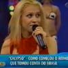 Joelma durante o programa 'Sabadaço', comandado por Gilberto Braga, em 2002, na Band