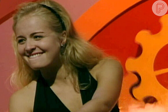 Angélica foi às lágrimas em sua despedida do SBT, em 1996. Lá, ela comandou três programas: 'Casa da Angélica', 'TV Animal' e 'Passa ou Repassa'