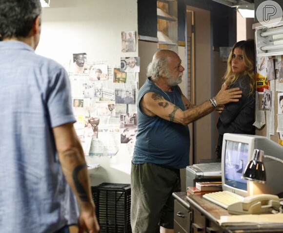 Atena (Giovanna Antonelli) e Ascânio (Tonico Pereira) são flagrados por Romero (Alexandre nero) na fundação, na novela 'A Regra do Jogo', em 17 de setembro de 2015