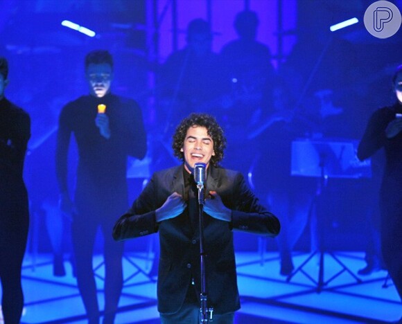 Sam Alves emocionou a técnica Claudia Leitte na semifinal do 'The Voice Brasil 2', cantando uma música do repertório da cantora