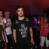 Caio Castro foi visto aos beijos com uma morena em uma 'after party' do Rock in Rio