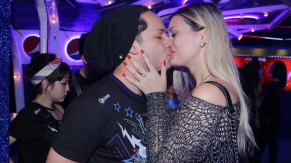 Rainer Cadete, Visky de 'Verdades Secretas', beija a namorada no Rock in Rio