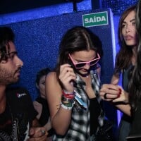 Bruna Marquezine e Maurício Destri se beijam novamente durante o Rock in Rio