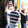 Amber Heard, mulher do ator, aproveitou a tarde desta terça-feira, dia 22 de setembro de 2015, para passear pelas ruas de Santa Teresa, no Rio de Janeiro