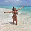 Gracyanne Barbosa completou 32 anos esta semana e foi comemorar com Belo em uma praia paradisíaca