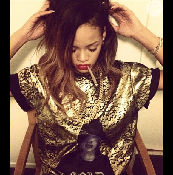 Rihanna é usuária de maconha e faz questão de assumir!
