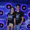 O casal de atores Marcela Barrozo e Ricky Tavares curte o quarto dia de Rock in Rio, nesta quinta-feira, 24 de setembro de 2015