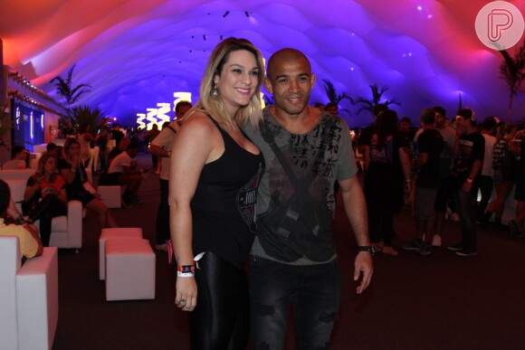 O lutador do UFC José Aldo vai ao Rock in Rio com a namorada, nesta quinta-feira, 24 de setembro de 2015