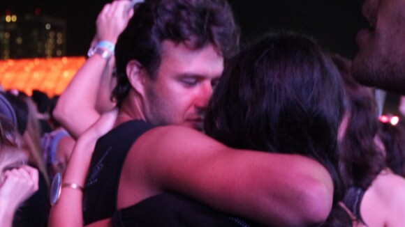 Yanna Lavigne e Nando Rodrigues se beijam durante show da Rihanna no Rock in Rio