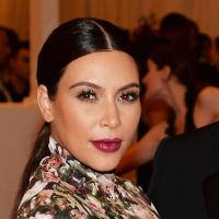 Kim Kardashian tem data para aparecer após o nascimento da filha, North West