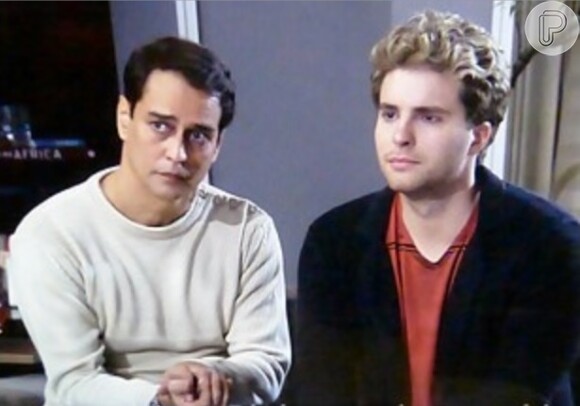 O casal formado por Eron (Marcello Antony) e Niko (Thiago Fragoso) foi considerado preconceituoso por um grupo de discussão e tem sua trama mudada em 'Amor à Vida'