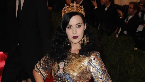 Katy Perry manda recado para Kristen Stewart negando namoro com Robert Pattinson