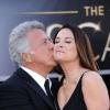 O ator é casado com Lisa Hoffman há 32 anos e os dois demonstraram o clima apaixonado no tapete vermelho da 85º Oscar, que aconteceu em Los Angeles, na Califórnia em fevereiro deste ano