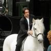 Colin Farrell foi flagrado em um cavalo, durante as filmagens de 'Winter's tale', em Nova York, em 12 de dezembro de 2012