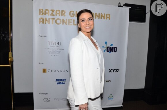 O Bazar Giovanna Antonelli  contou com doações de Anderson Silva e Neymar