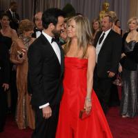 Justin Theroux completa 42 anos e pode celebrar casado com Jennifer Aniston