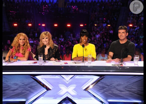 Simon Cowell é um dos jurados do reality show musical 'The X-Factor'