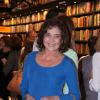 Beth Faria participa de lançamento de livro de jornalista Edney Silvestre, no Rio de Janeiro