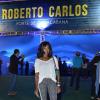 Glória Maria prestigiou o amigo Roberto Carlos em seu show na última sexta-feira, 9 de agosto, no Forte de Copacabana