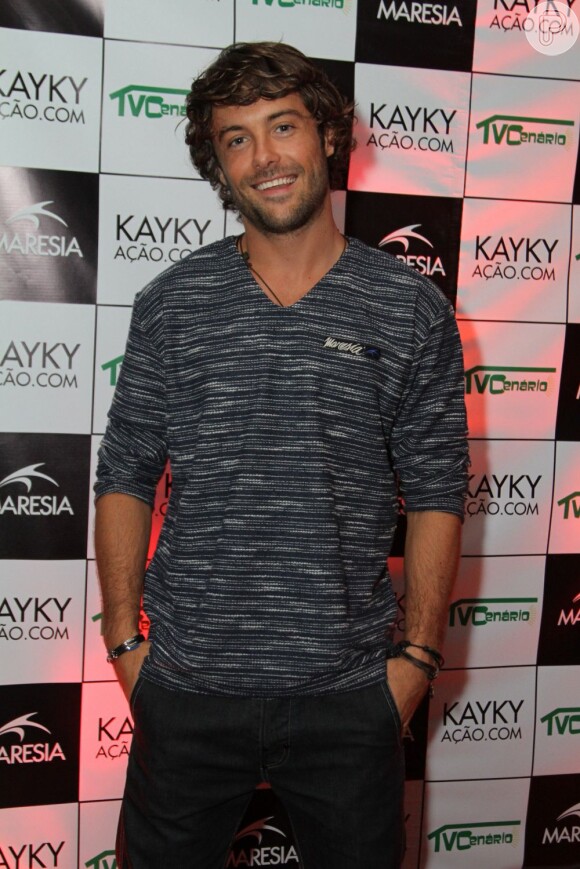Kayky Brito é o apresentador do programa 'Kayky Ação.com', exibido no canal on line TV Cenário