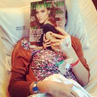 Fernanda Machado posta foto no hospital e diz sentir dor: 'Em recuperação'