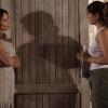 Natália (Daniela Escobar) dá a entender para Doralice (Rita Guedes) que sabe de algo dela em relação a Juliano (Bruno Gissoni), em 'Flor do Caribe'