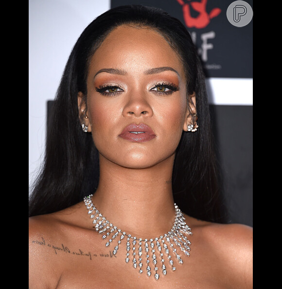 Rihanna abriu a instituição em homenagem à sua avó, Clara Lionel, que morreu de câncer. O principal foco da fundação é apoiar as pesquisas e o tratamento de câncer