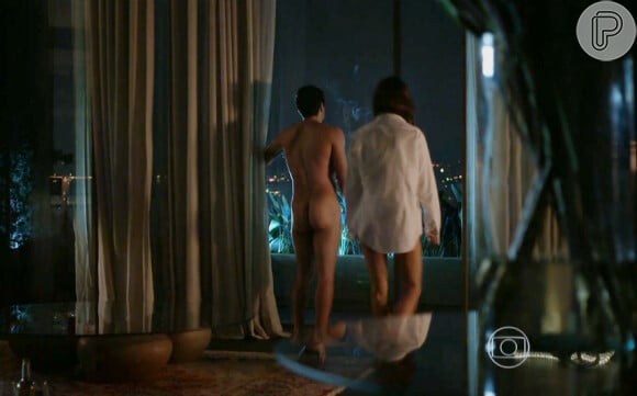 Rodrigo Lombardi em cena de nudez ao lado de Camila Queiroz em 'Verdades Secretas
