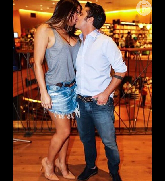 Thammy Miranda e Andressa Ferreira são namorados. Ator pediu a modelo em casamento na festa que oficializou a união de Antonia Fontenelle e Jonathan Costa