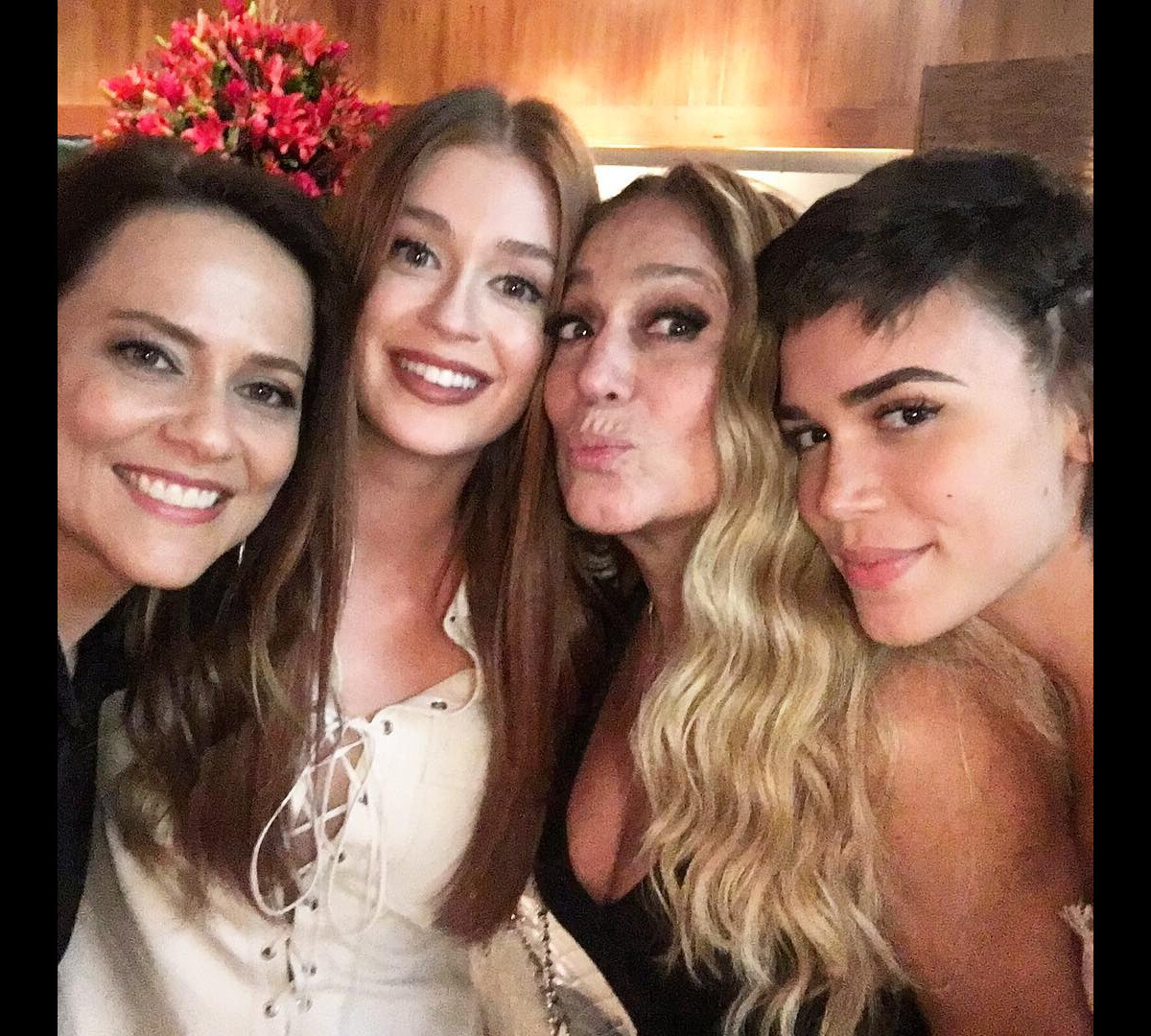 Foto: Marina Ruy Barbosa curte festa de fim de ano da Globo com Susana  Vieira - Purepeople