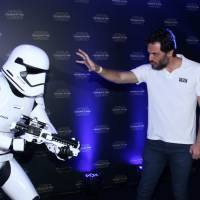 Rodrigo Lombardi, Patrícia Poeta e mais famosos vão à pré-estreia de 'Star Wars'