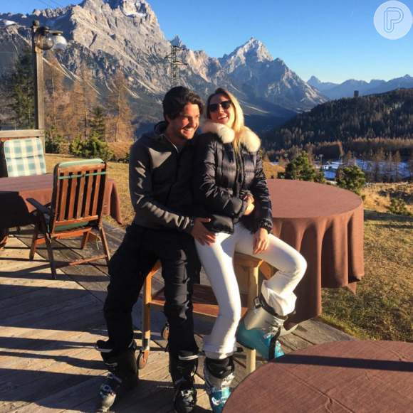 Fiorella Mattheis e Alexandre Pato estão curtindo as férias em Saint-Moritz, na Suíça