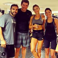 Grazi Massafera exibe barriga seca em dia de treino com Anna Lima