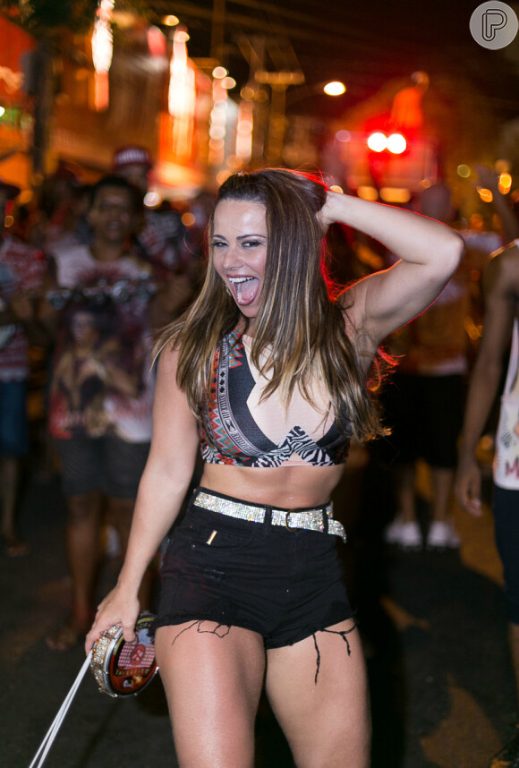 A rainha de bateria da agremiação carioca sambou muito na noite desta quinta-feira (17), na Tijuca, Zona Norte do Rio