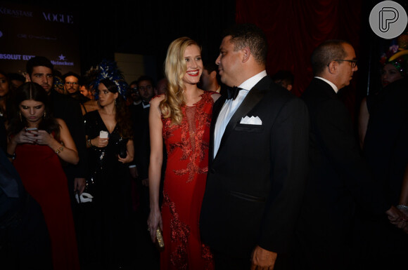 Ronaldo assumiu relacionamento com a modelo Celina Locks no Baile da Vogue, em fevereiro passado