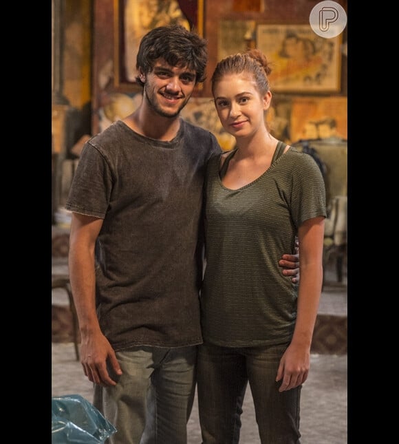 Jonatas (Felipe Simas) e Eliza (Marina Ruy Barbosa) se reconciliam, na novela 'Totalmente Demais'