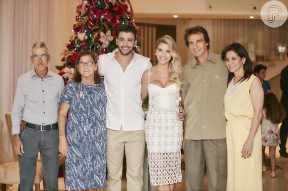 Gusttavo Lima e Andressa Suita com os pais no dia do casamento