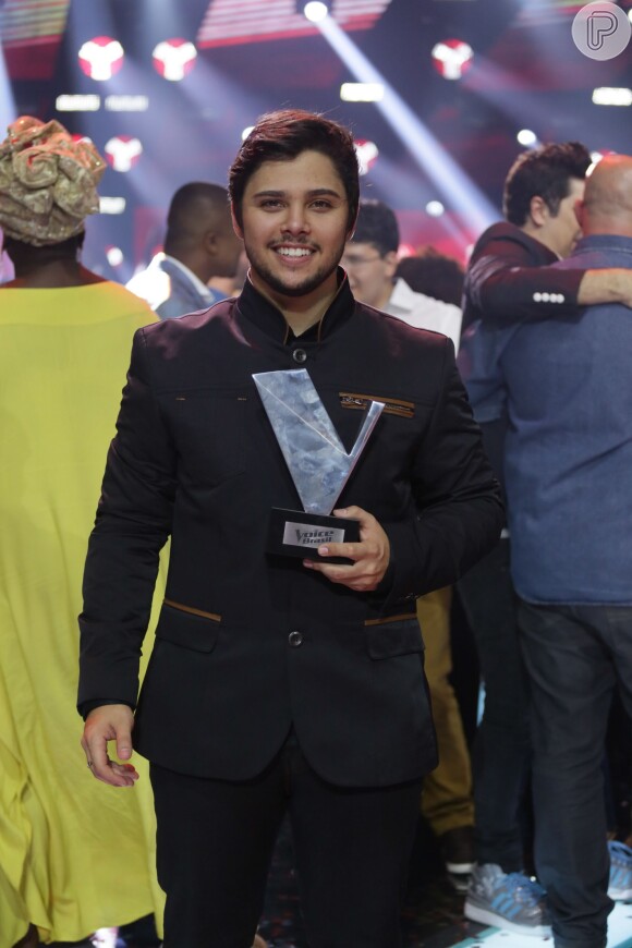 Renato Vianna foi o vencedor da quarta edição do 'The Voice Brasil' nesta sexta-feira, 25 de dezembro de 2015