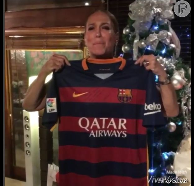 Neymar presenteia Susana Vieira com camisa autografada do ...